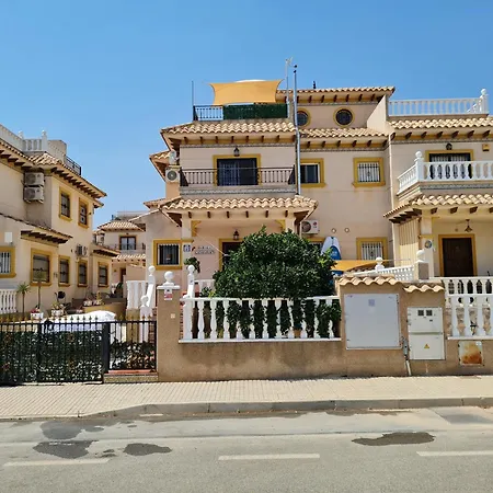 Semesterbostad Schoenes Casa Juan Mit Pool Dehesa de Campoamor (Orihuela Costa)